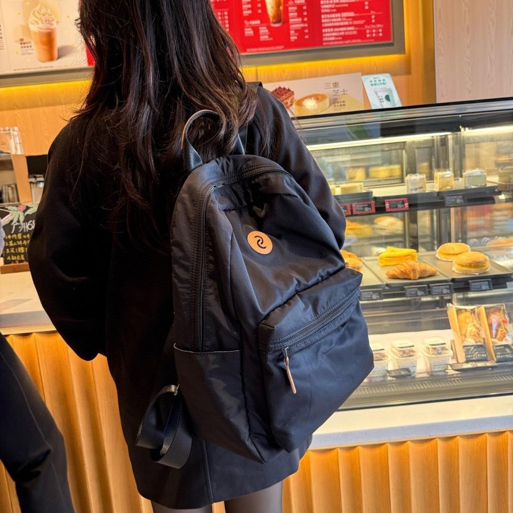 Rucksack für Damen, modischer Reiserucksack, leichter Reiserucksack für die Arbeit, Pendeln, Computertasche