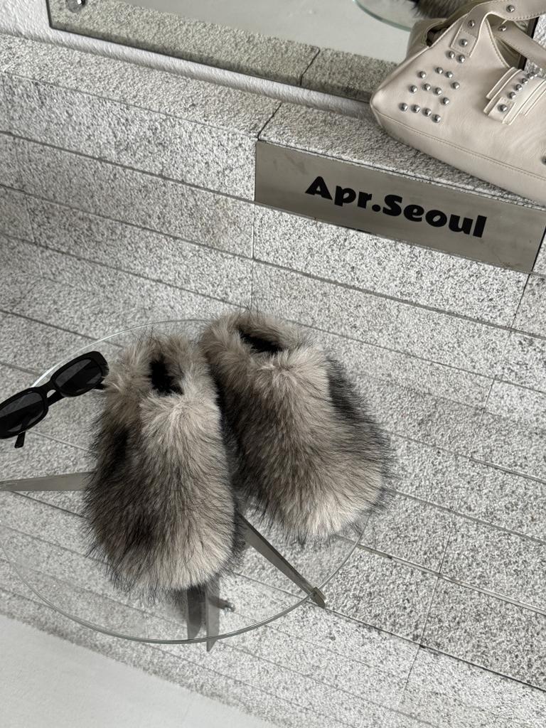 2025 Autumn and Winter Small Man Thick-soled Bag Head Birken Women's Lamb Wool Shoes Bag Head Drag Fleece Warm Lazy Slippers