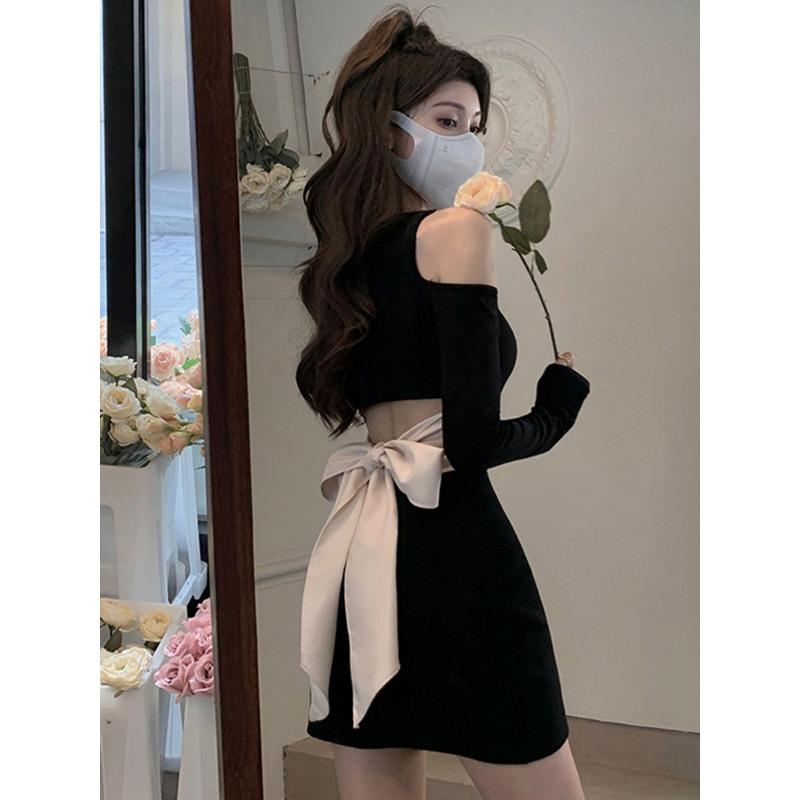 Black Pure Hollow Waist-exposed A-line Short Skirt for Women In Spring and Summer New Sexy Slim Fit Pleated Hip-covered Dress