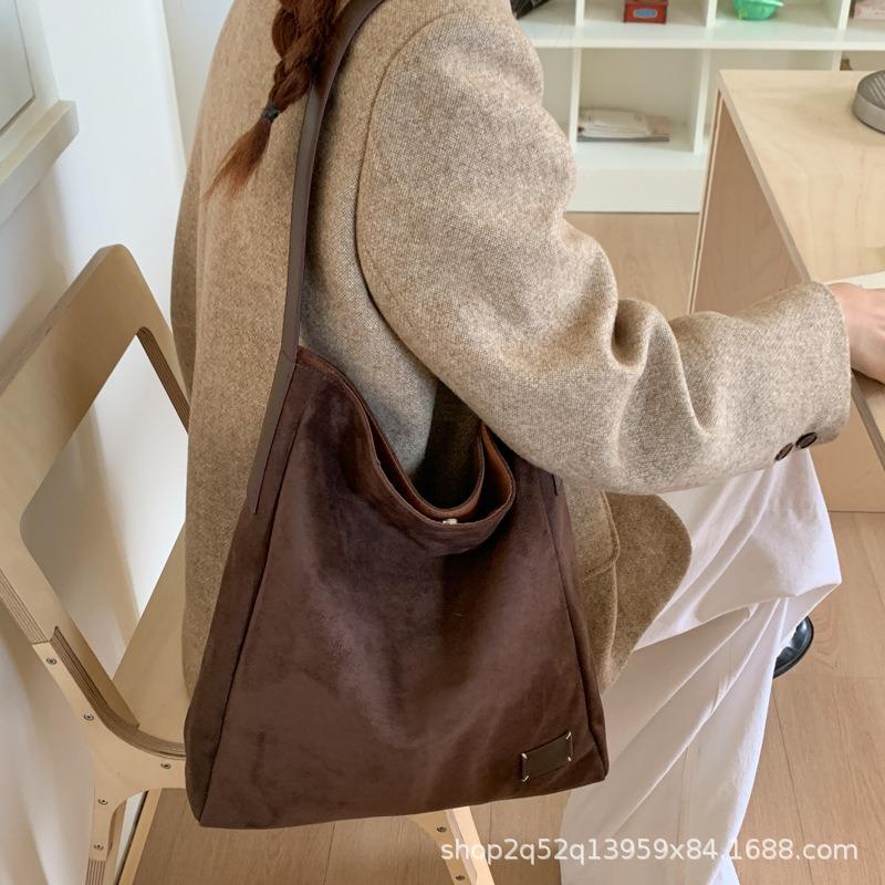 Today's popular retro tote bag women's large-capacity new niche simple underarm bag shoulder bag