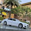 Modellino Auto in Lega Maserati Quattroporte Coupé 1/32 Giocattolo in Metallo pressofuso Modello Auto Simulazione Suono Luci Collezione Regalo