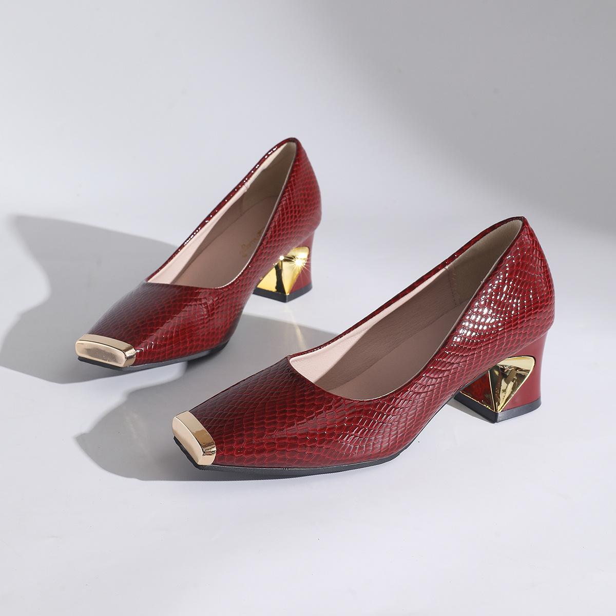 

Square head temperament thick heel single shoes women s autumn 2025 new shallow mouth medium heel women s shoes versatile low heel small leather shoes 36
