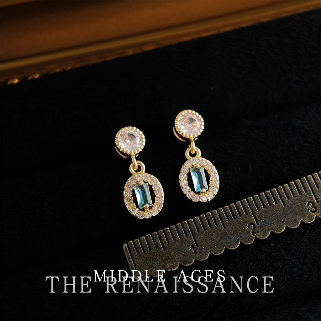 

Medieval style full of zircon aquamarine stud earrings light luxury French earrings retro court style earrings