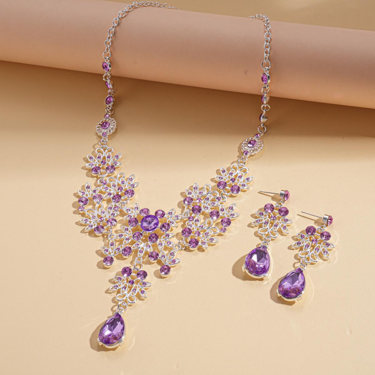 

Двухсоставной набор ретро цирконовый полый цветок капля воды цепочка на ключицы изысканное ожерелье