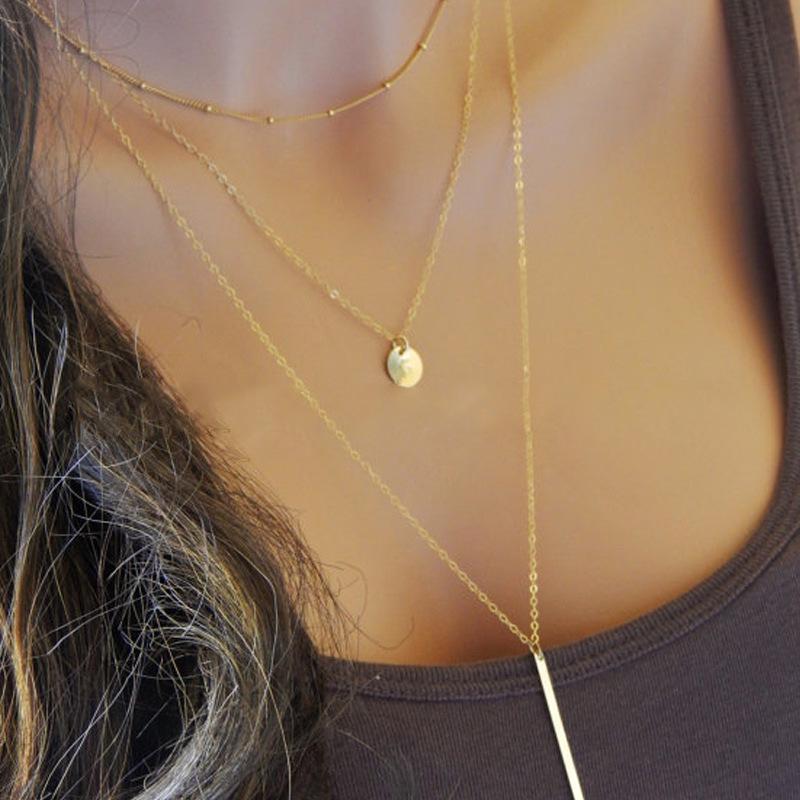 Hot-selling new models, copper bead chains, sequins, metal strips, multi-layer short necklaces.