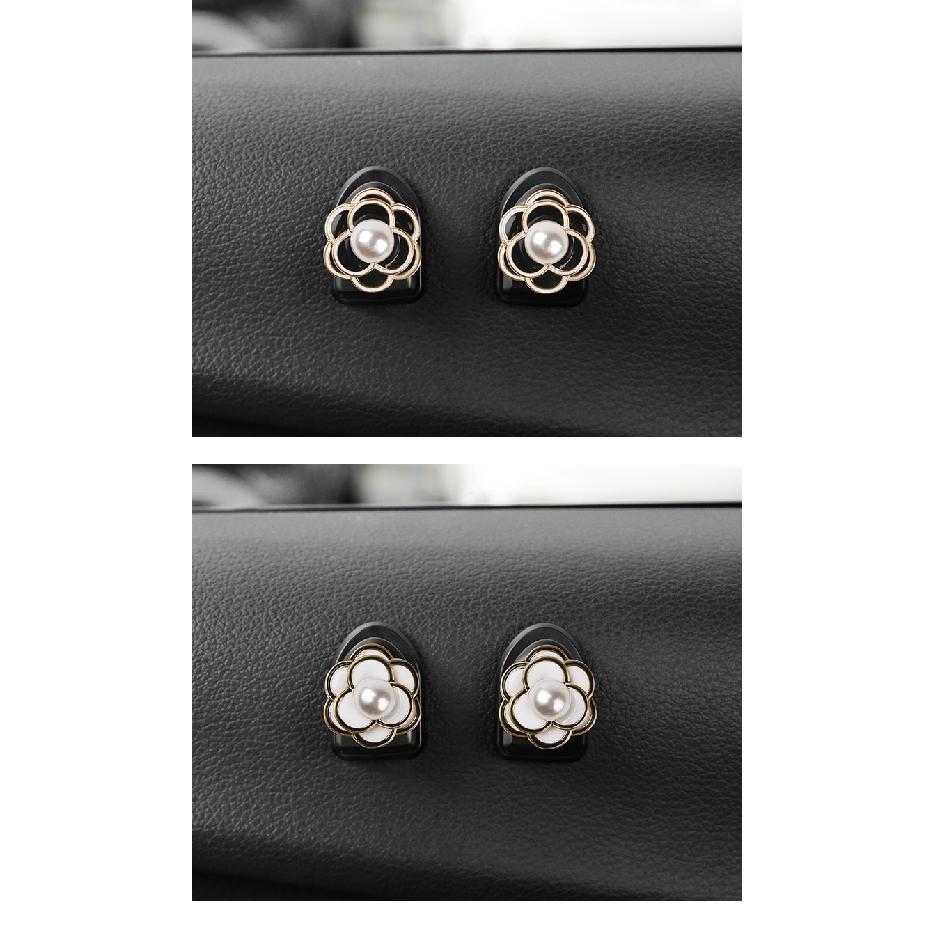 Mini Hook In The Car Center Console Seat Back Camellia, Bear, Multi-functional Storage ABS Data Cable Small Hook Auto