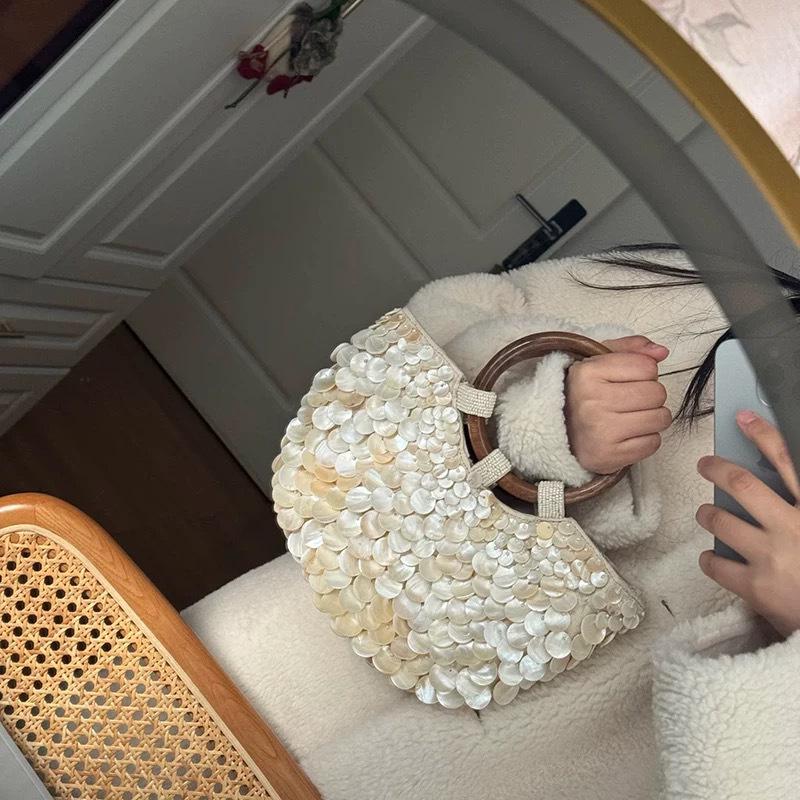 2025 Spring/Summer High-End Handmade Natural Shell Women's Fairy Handbag - Stylish and Unique Trendsetter Bag