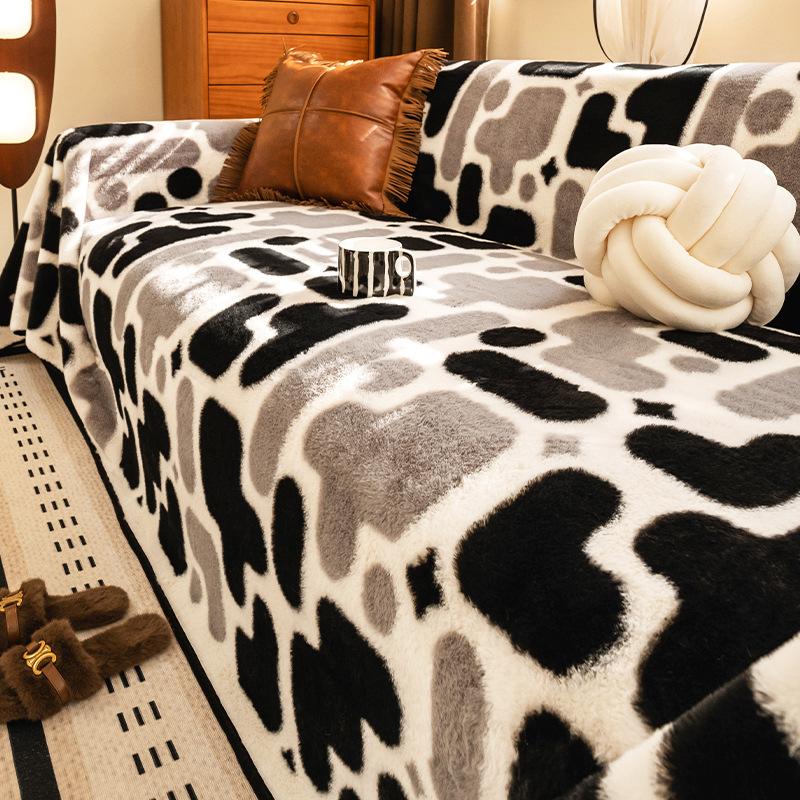 

1PC Sofa Cover Plush Autumn and Winter A Whole Full Cover Non-slip Cover Winter New Year Sofa Blanket Mat Home Textile Products 180X130CM чорний