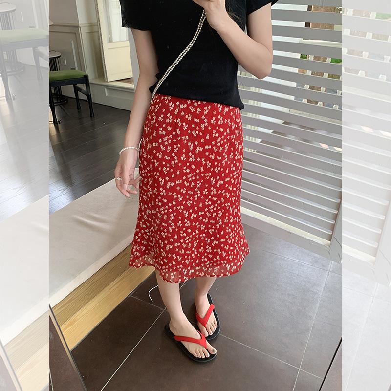 Xiaohongshu retro red floral skirt summer sweet casual white long skirt