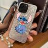Personaggio che tiene il cuore in una valigia da dinosauro per iphone 13 XS Max 16 Plus XR Air 11 14 18 Pro Max 15 12 17 Pro Sfondo con Crepe Glitter Argento