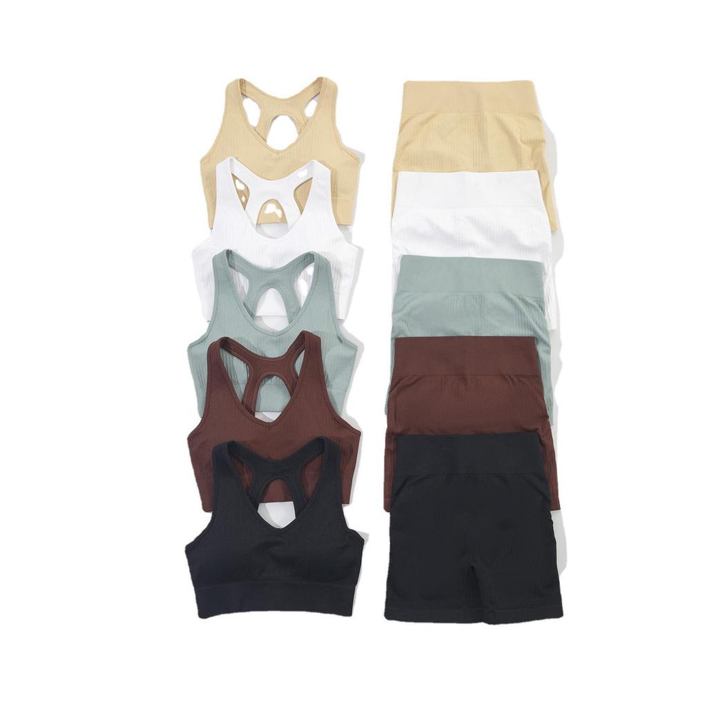 Spring Ribbed Seamless Yoga Suit - Women's Sexy Sports Fitness Set with Hip-Lifting Shorts
