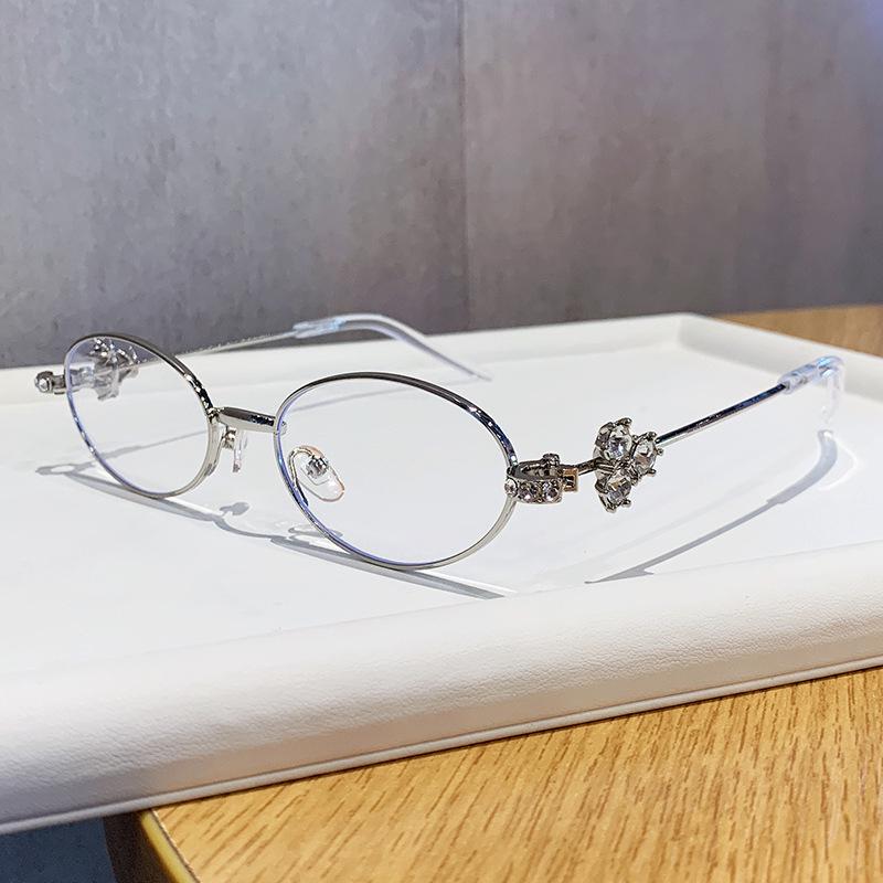 

Jennie-Style Rhinestone Small Frame Metal Sunglasses: High-End Versatile Women s Fashion Accessory Regular