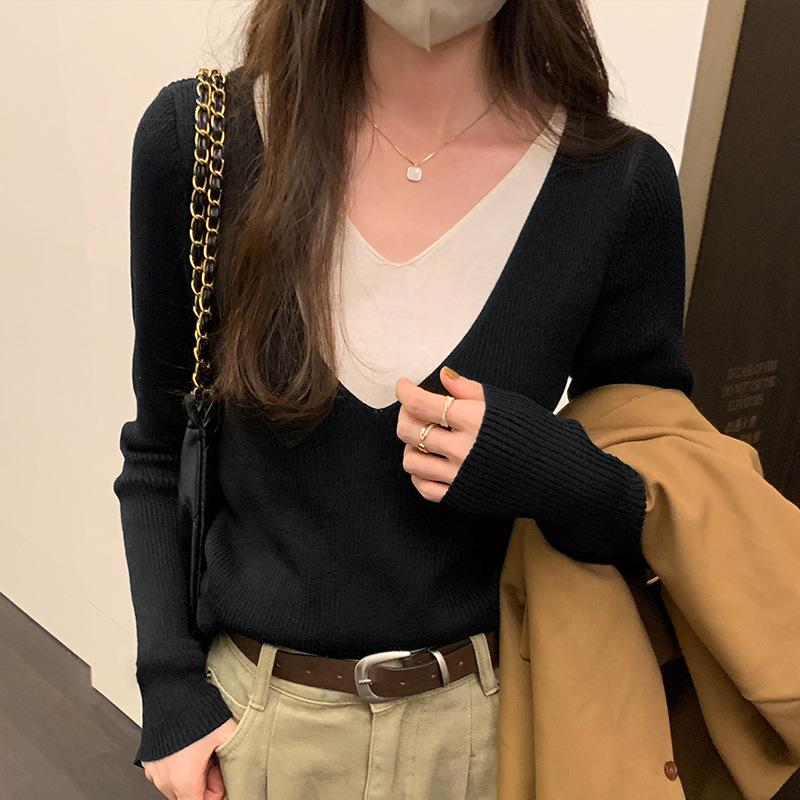Korean V-neck Fake Two-piece Contrasting Color Age-reducing Sweater for Women In Autumn and Winter New Long-sleeved Versatile Woolen Top