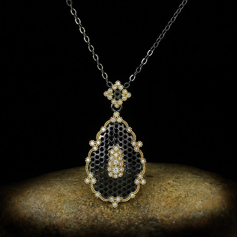 Italian Craft Jewelry Snowflake Pendant Elegant Color Separation 925 Gold-plated Shining Zirconium Diamond Retro Palace S