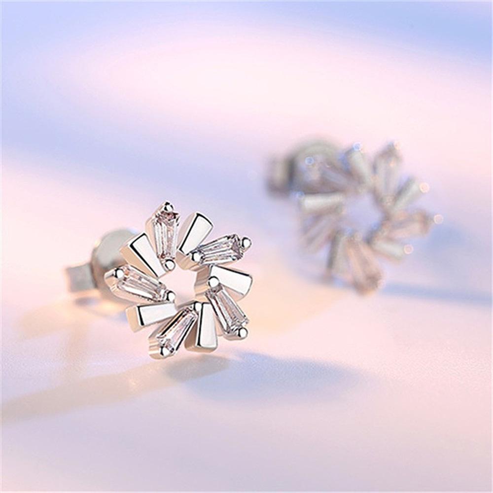Exquisite Flower Zircon Stud Earrings for Women Geometric Rhinestone Silver Needle Earring Girl Party Birthday Gifts