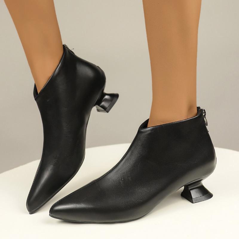 

2026 New Pointed Toe Women High Quality Fashionable Ankle Boots Mid Heels Designer Leather Shoes Woman Trend 34 чорний
