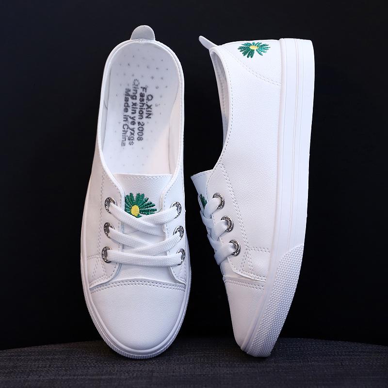 

Женские легкие белые слипоны - Универсальные и трендовые для весны/осени 2025 40