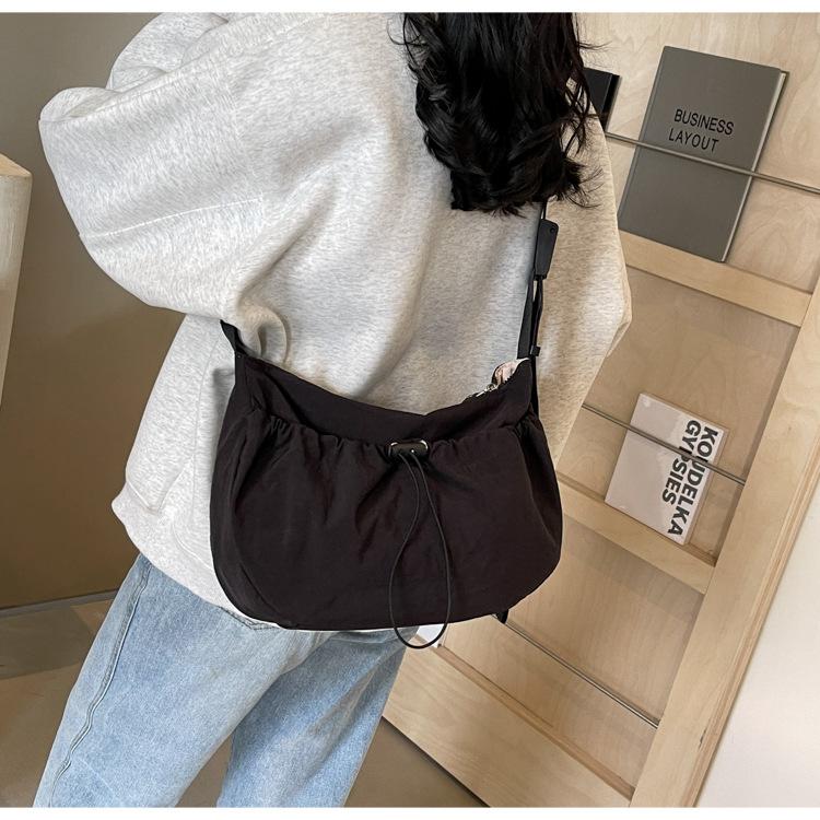 Damen Messenger Bags Neue Mode Nylon Casual Schultertasche Große Kapazität Klassenzimmer Student Pendler Crossbody Schulranzen Tasche