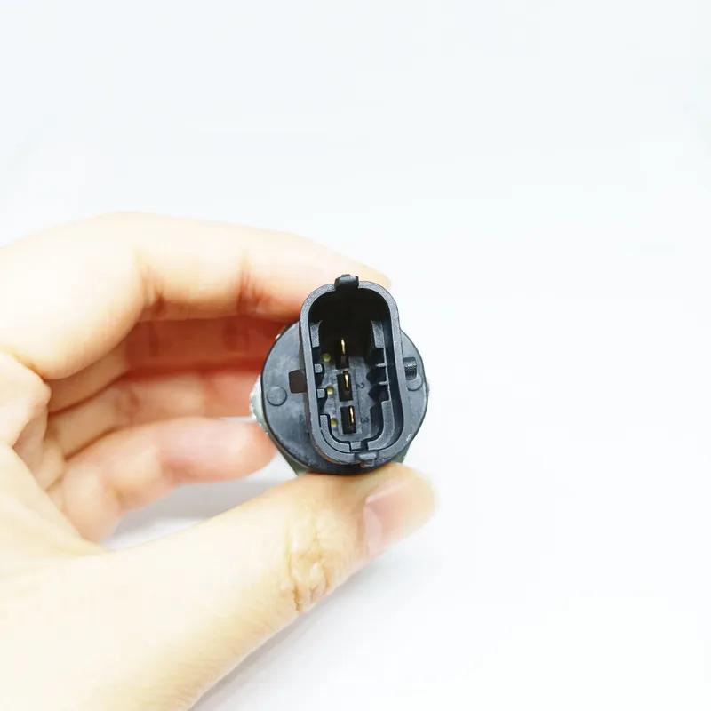 Fuel Rail Pressure Sensor 0281006244 For Nissan Navara Patrol ZD30