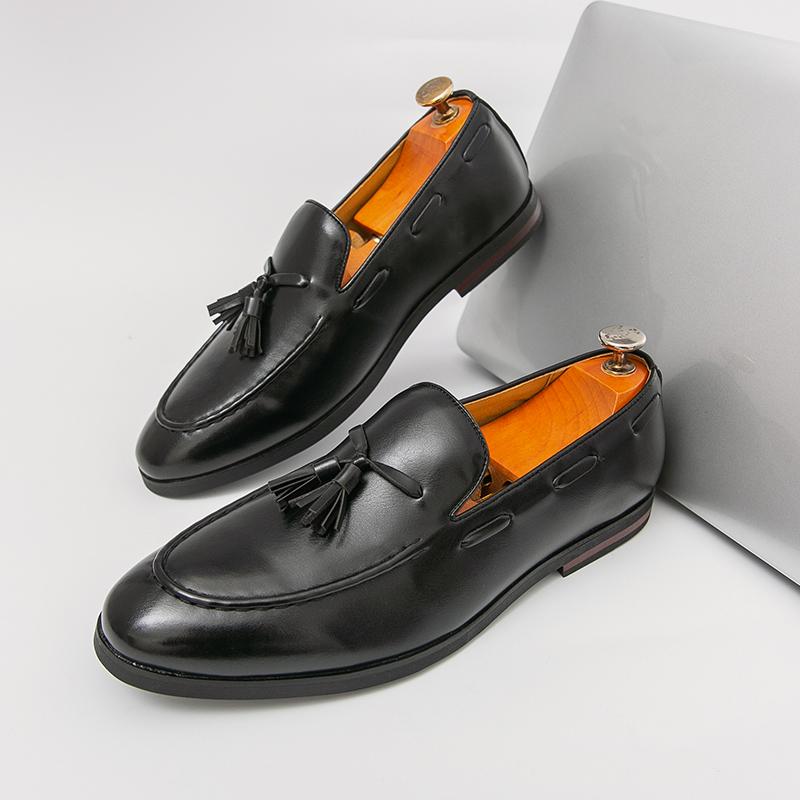 Fashion Classic Men Fringed Shoes Dark Brown Men Casual Comfortable and Fashionable Pointed-toe Small Leather Shoes Size 38-46 Men Shoes