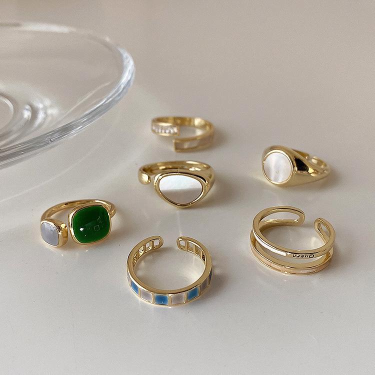 Elegant French Geometric Adjustable Ring - Women's Fashionable Temperament, Artistic Color Block Design for Index Finger
