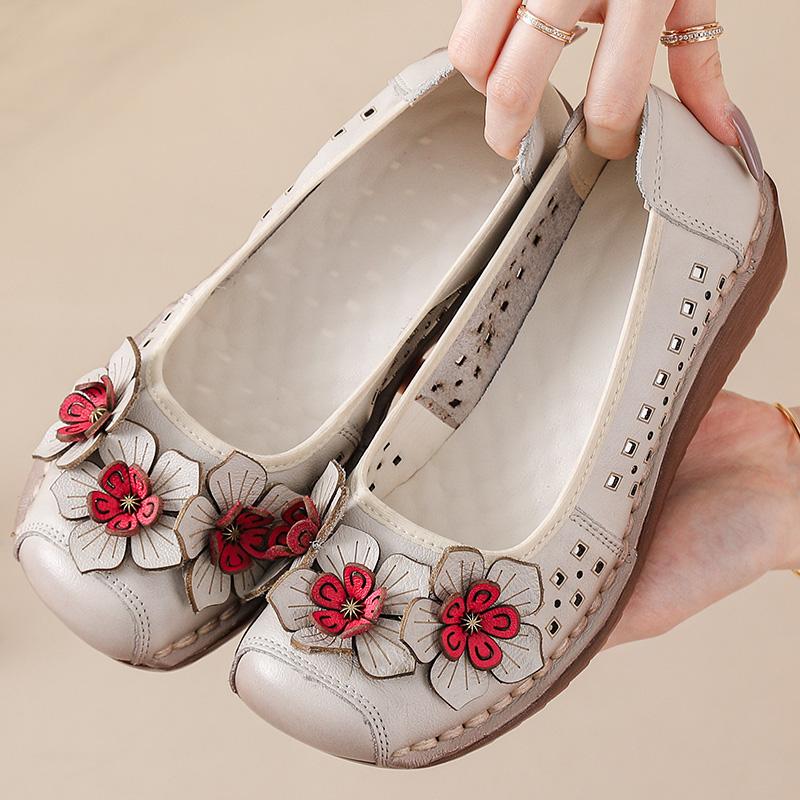 Fashion New Exquisite Cow Leather Wedged Flats Women Handmade Cutout Flower Moccasins Woman Antique Slip On Shoes Ladies Elegant Flats