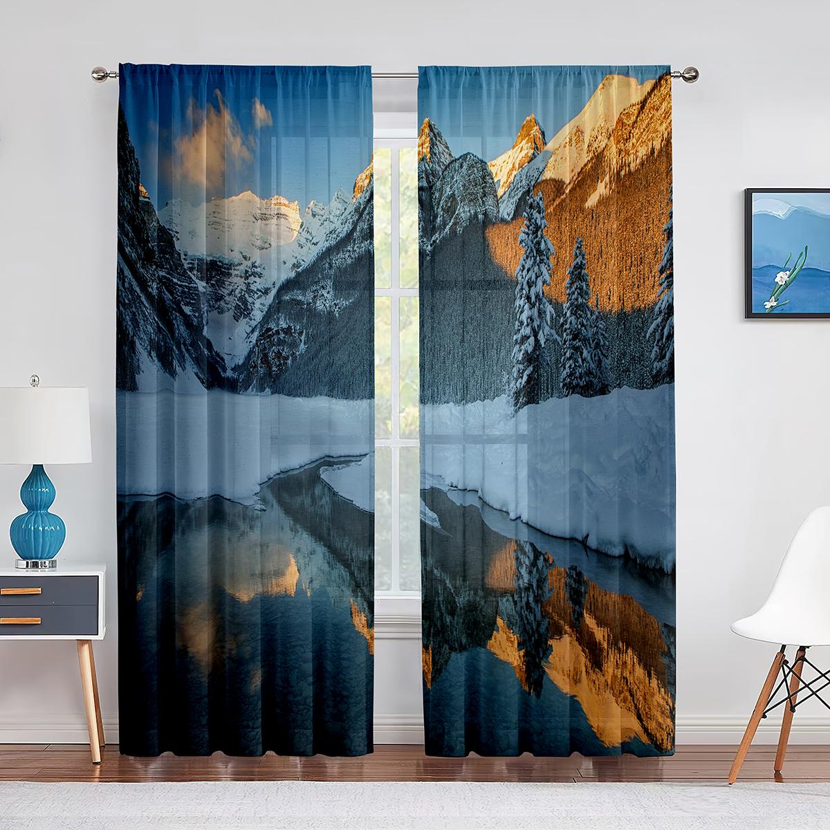 Зимний фермерский дом в заснеженных горах и заснеженном лесу — фото 5