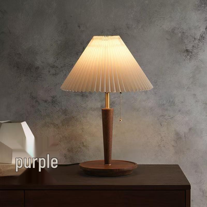 Vintage High-End Bedside Lamp – Retro Desk Light for Bedroom & Studio, Perfect for an Elegant Wedding Atmosphere