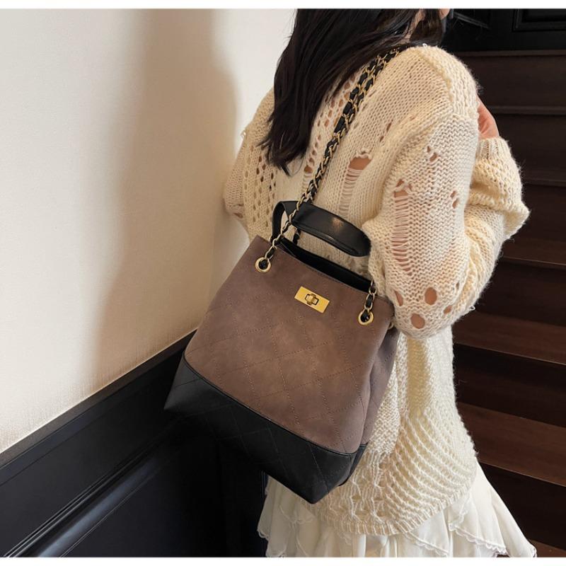 Summer New Diamond Chain Shoulder Bag Niche Design Large Capacity Flow Bucket Bag Versatile Bag