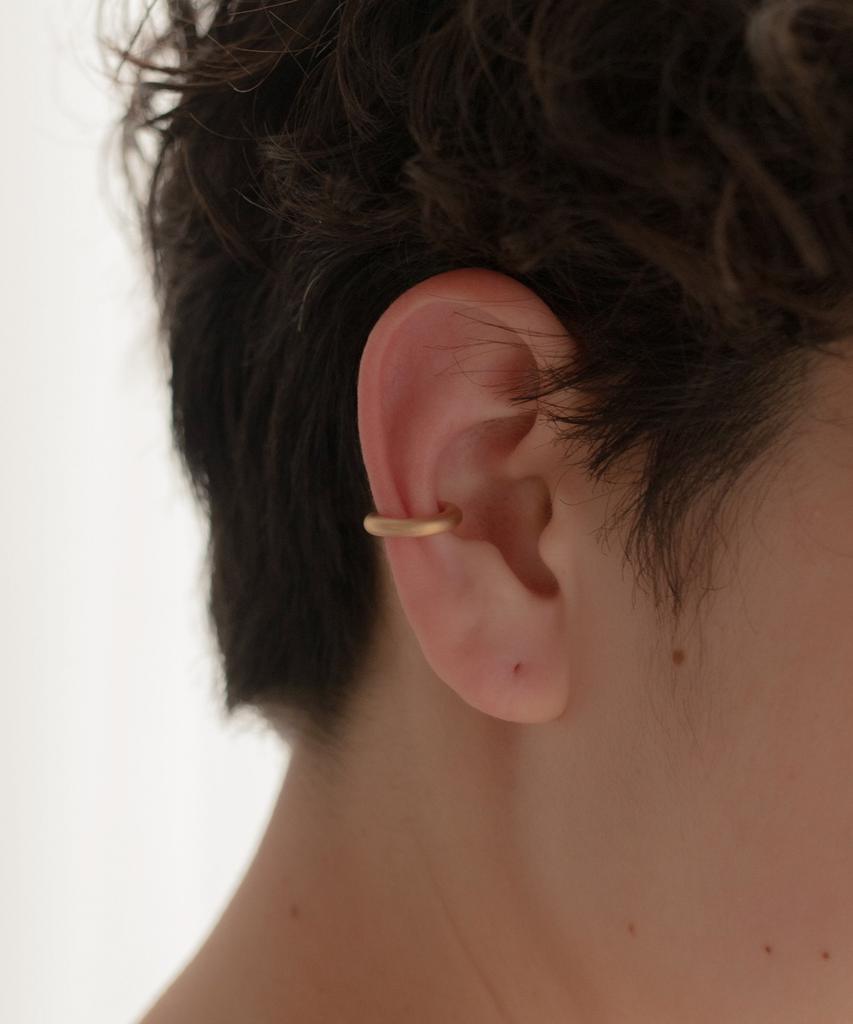 Novice Tokyo Matte Hoop Ear Cuff / Gold