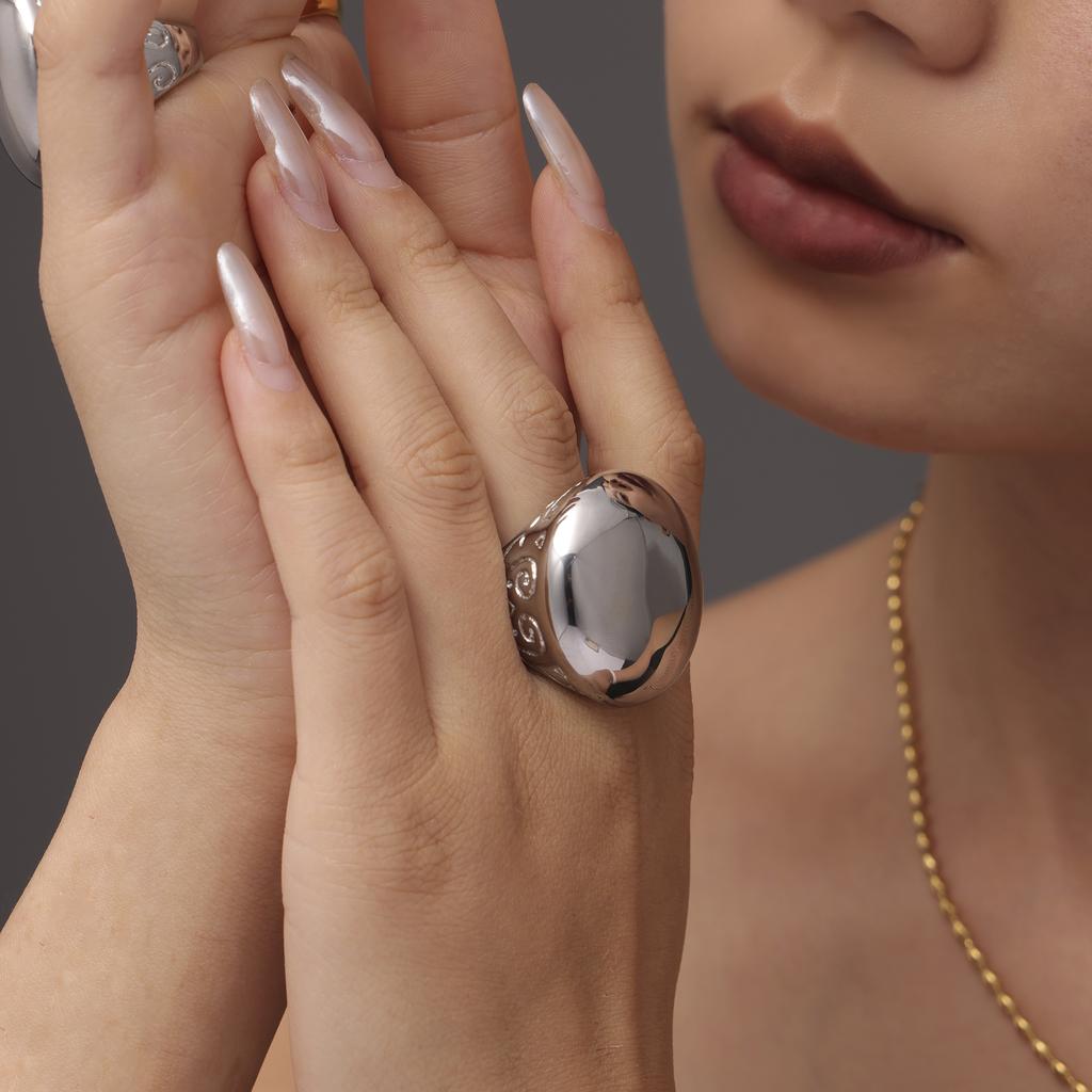 Casting Stainless Steel Chunky Rings For Women Physical Vapor Deposition 18k Gold Plated Women's Large Smooth Surface Ring