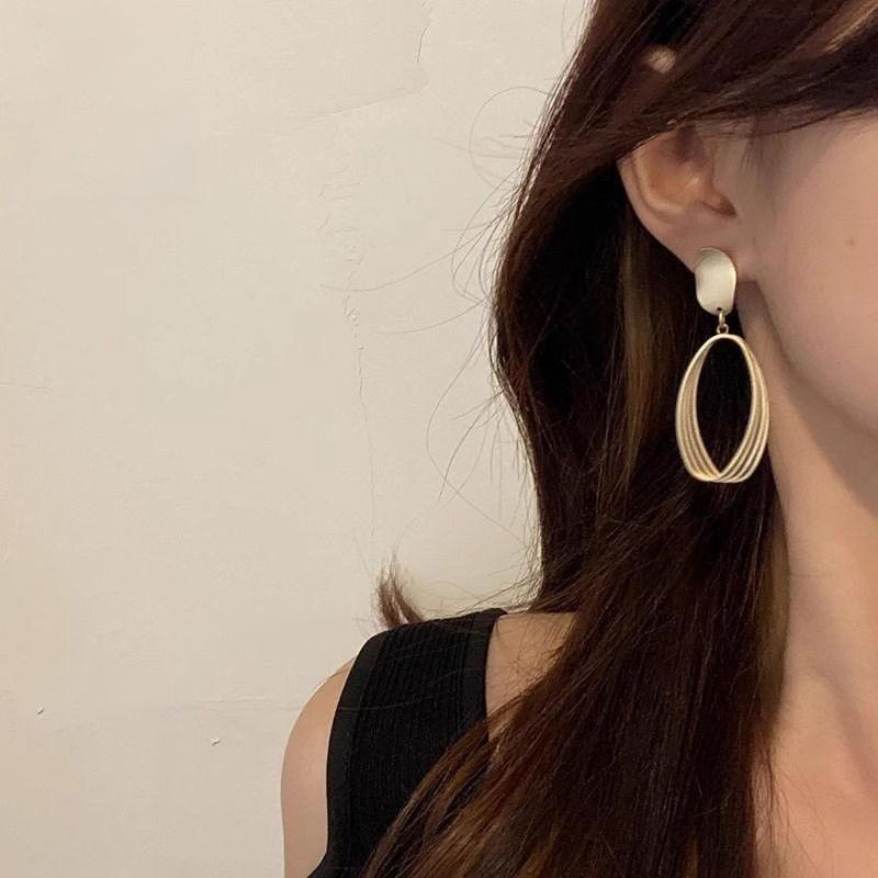 Retro Matte Gold Earrings, Women's Hong Kong Style New Trendy Earrings, Temperament Metal Earrings, Cool Style Ear Accessories