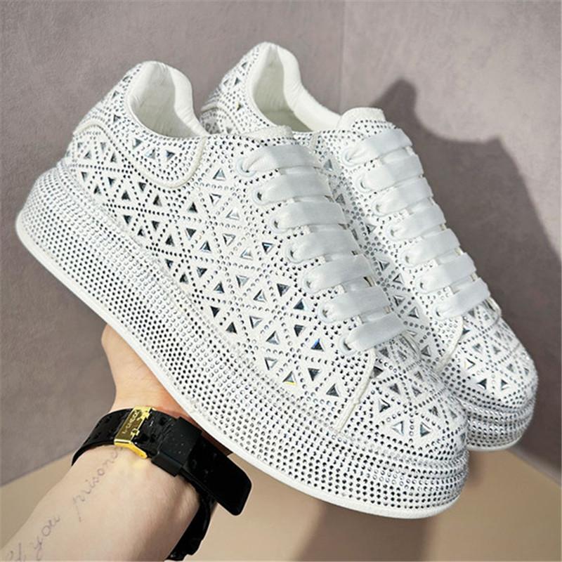 Fashion Luxury New Designer Men's White Black Charm Rhinestone Platform Causal Shoes Flats Male Hip-hop Walking Sneakers Zapatos Hombre