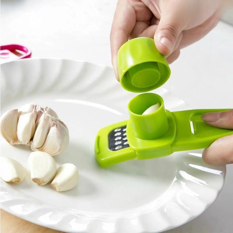 Mini Manual Garlic Grinder - Creative Garlic Press & Mash Tool, Compact Green Kitchen Gadget for Fresh Garlic Prep