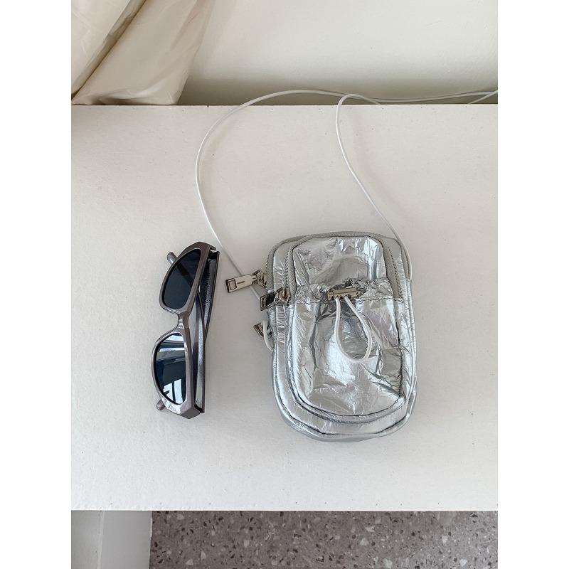 Folded small square bag for women simple casual niche one-shoulder messenger bag versatile double-layer zipper mobile phone bag for women 2980₽