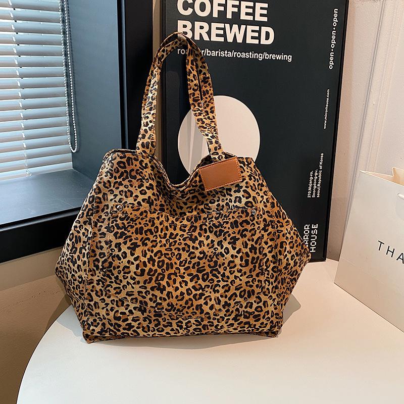 European & American Retro Leopard Print Shoulder Bag - Large Capacity, Stylish Mommy Tote