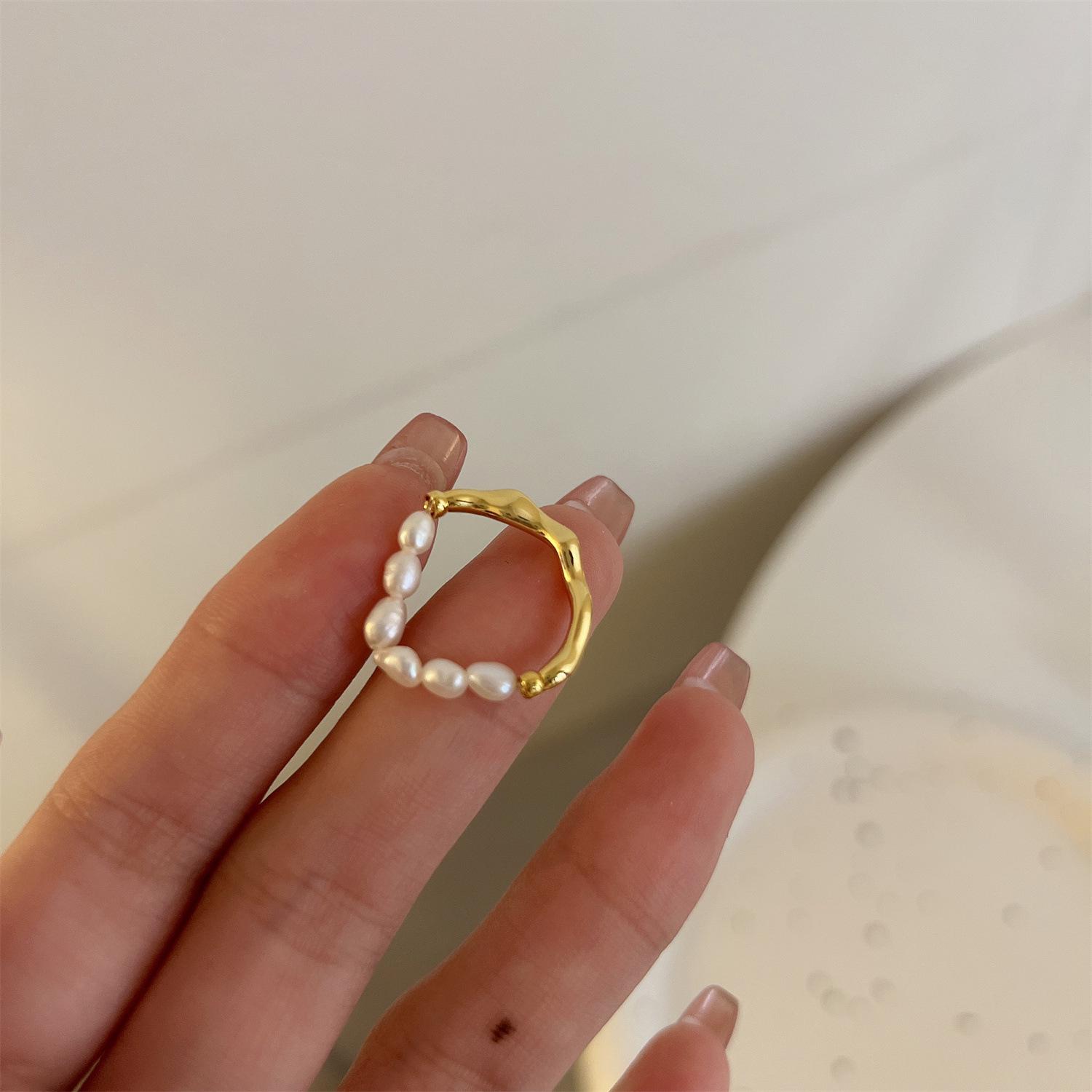 

Elegant Korean-Style Adjustable Elastic Pearl Ring
