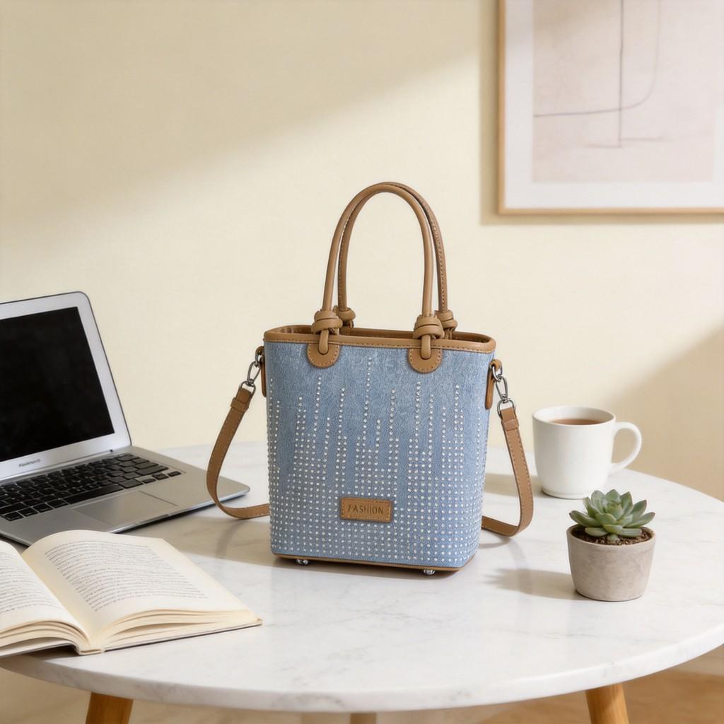 Simple Urban Style Pu Water Bucket Handbag With Detailing For Daily Wear