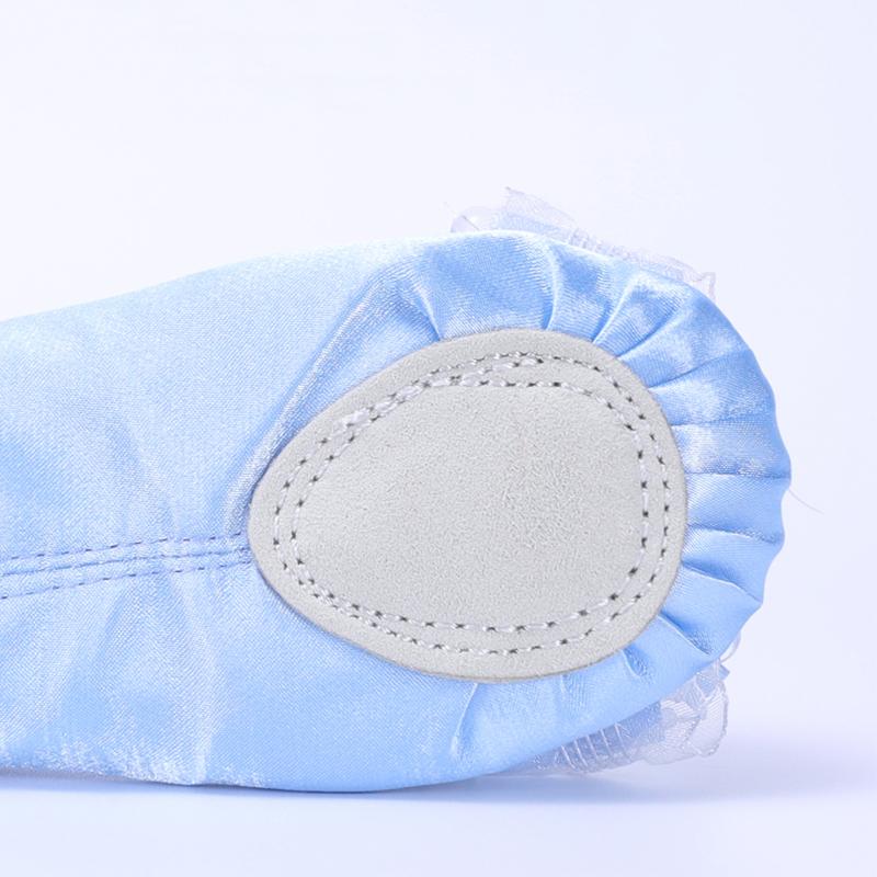 Girls Dance Shoes Soft-Soled Practice Shoes Satin Ballet Shoes Baby Dancing Shoes Cute Stage Performance Cat Claw Shoes