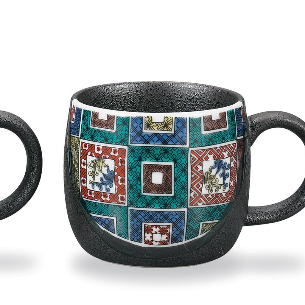 Kutani Ware Iwataya Pair of Mugs with Stone Pavement Design AP7-0866
