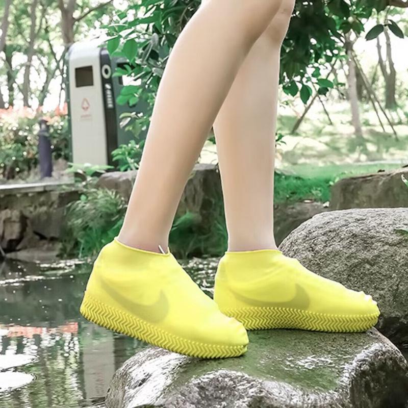 Waterproof Silicone Anti-Slip Shoe Covers: Durable, Portable Rain Protection for Men & Women
