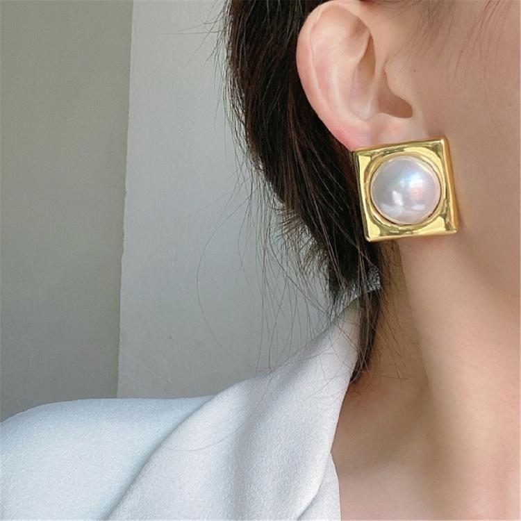 Geometric Square Pearls Earrings for Women Combining Vintage Charm and Modern Styles Suitable for Every Outfits