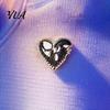 Zinc Alloy Jewelry Love Heart Aliens Badge Brooch, Shape Enamel Lapel Pin, Clothing Jacket Pin Accessories for Daily Wear Parties Dates, Gift