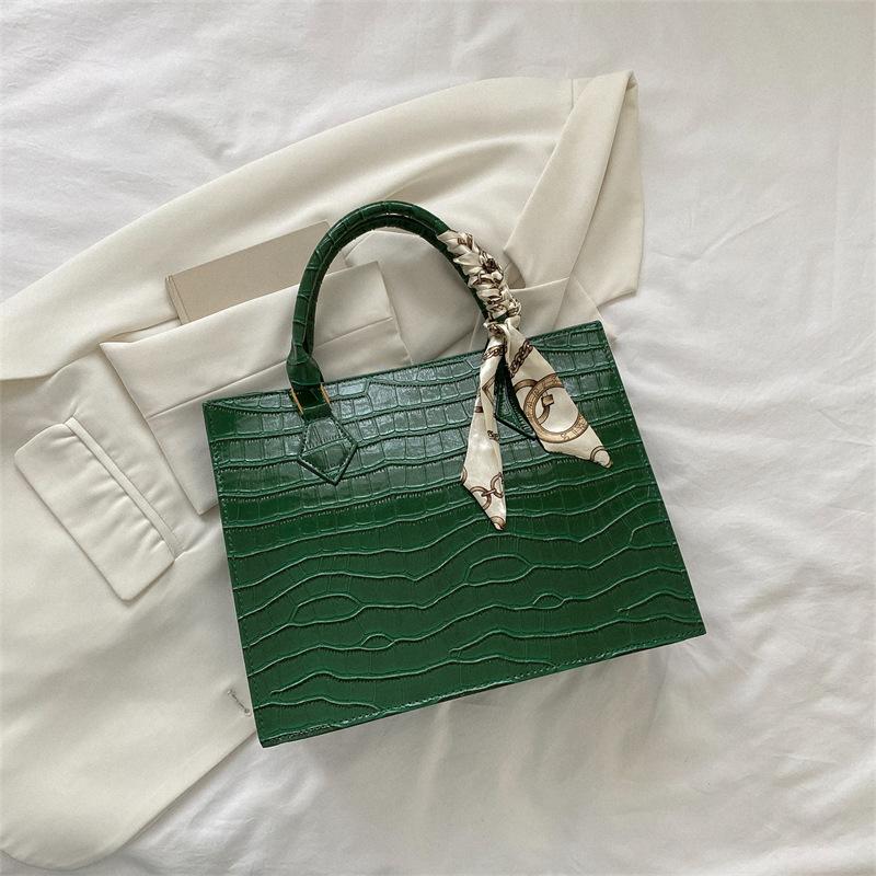 Crocodile pattern new fashion bag single shoulder oblique span portable simple retro women's bag portable small square bag