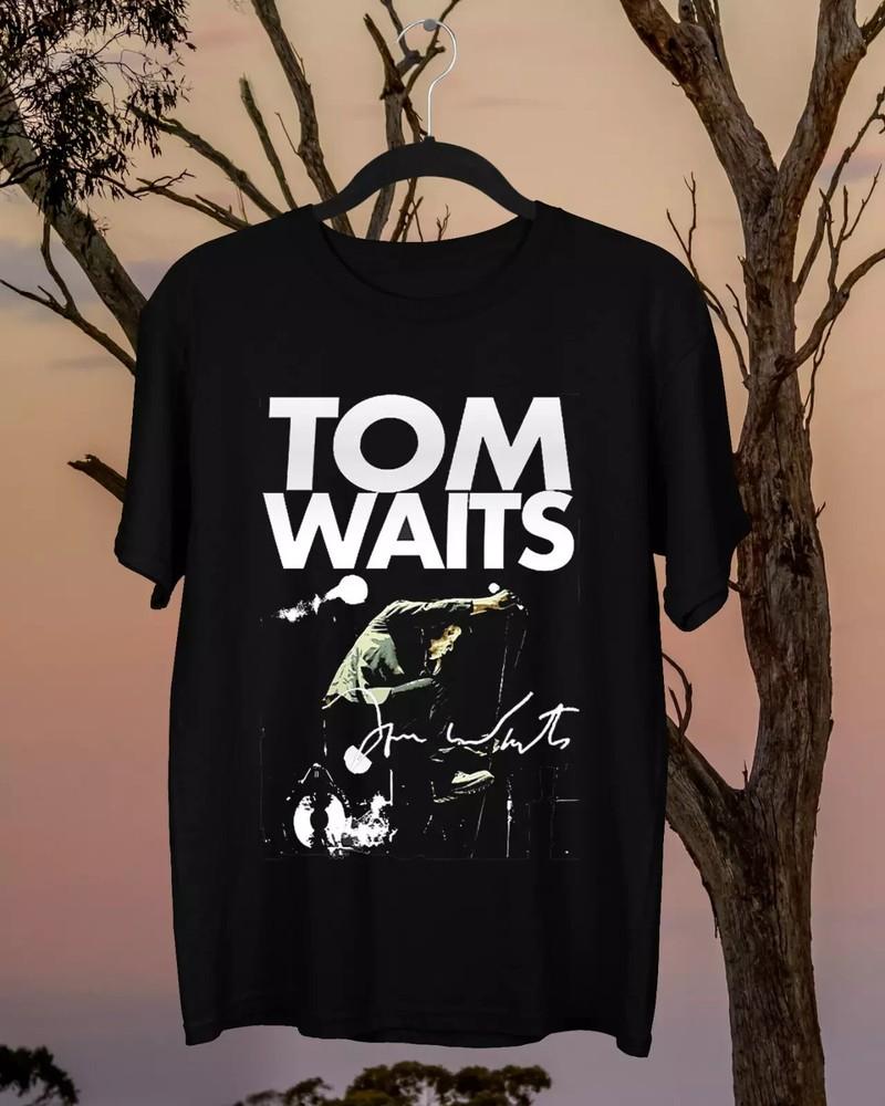 Tom Waits Signature Short Sleeve Black Men T Shirt S to 234XL Unisex T-Shirt XXXL