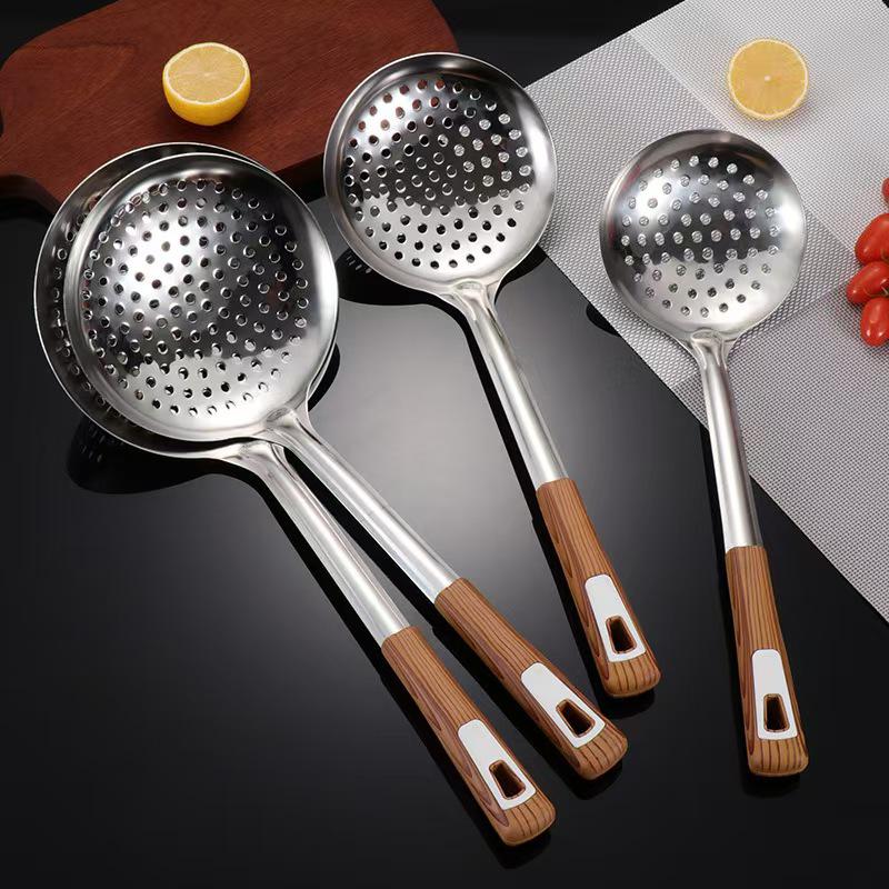 Large Stainless Steel Colander & Oil Separator Spoon for Noodles, Dumplings, and Hot Pot