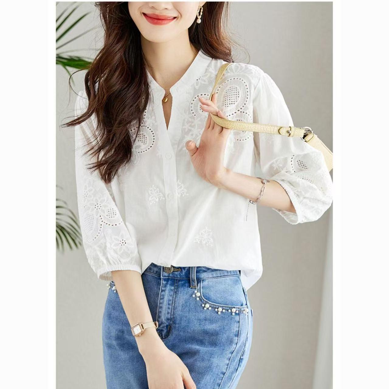 

Embroidered White 3/4 Sleeve Hollow Summer Top - Slim Fashion Design, Loose Fit Medium білий
