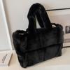 Plush Bag Women's Large-capacity 2024 New Autumn and Winter Versatile Shoulder Bag High-end Fluffy Commuter Tote Bag