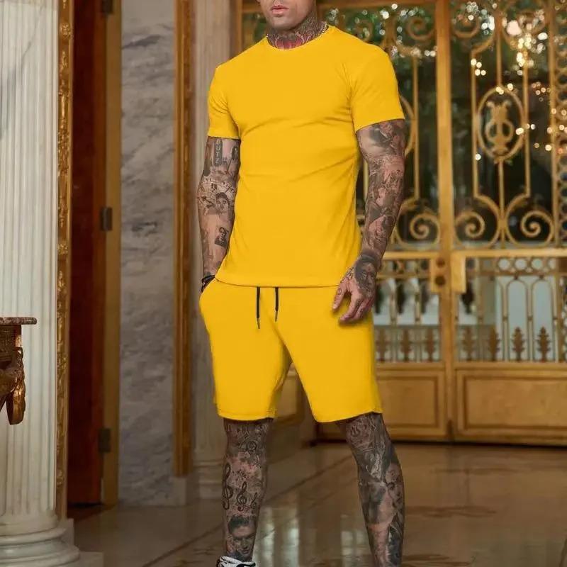 Nuovo set estivo da uomo con t-shirt a maniche corte traspirante e pantaloncini, abbigliamento popolare ad asciugatura rapida