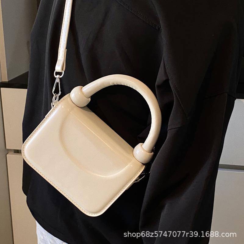 Premium texture small bag women's 2025 summer new versatile chain messenger bag fashionable portable shoulder small square bag